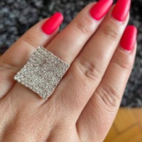 🎄Sparkle & Shine" Square Rhinestone Adjustable Ring - Picture 2 of 5